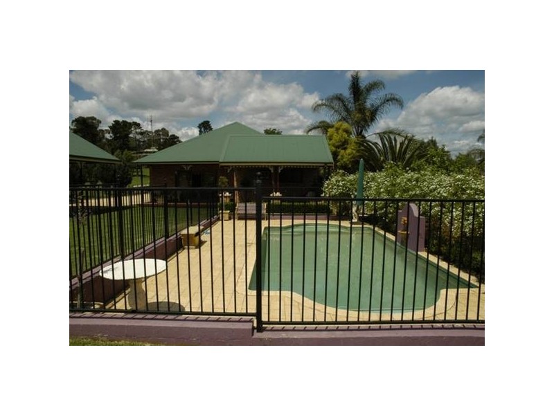 3 Myrtle Creek Avenue, Tahmoor NSW 2573