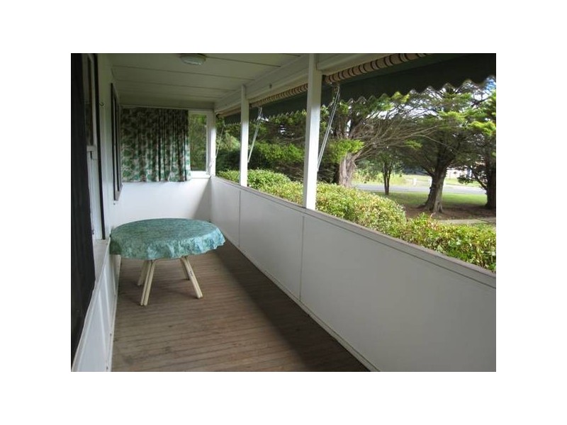 14 Close Street, Thirlmere NSW 2572