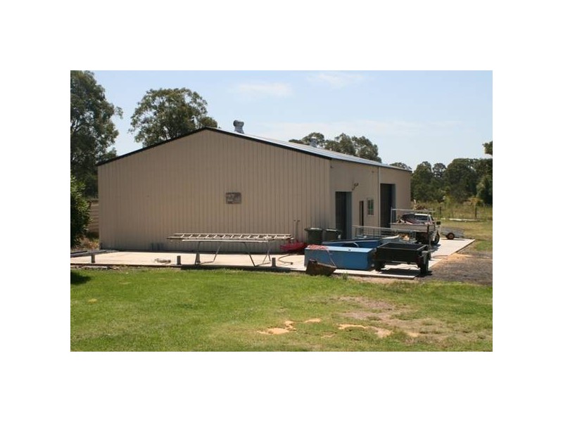 30 Oaks Road, Thirlmere NSW 2572