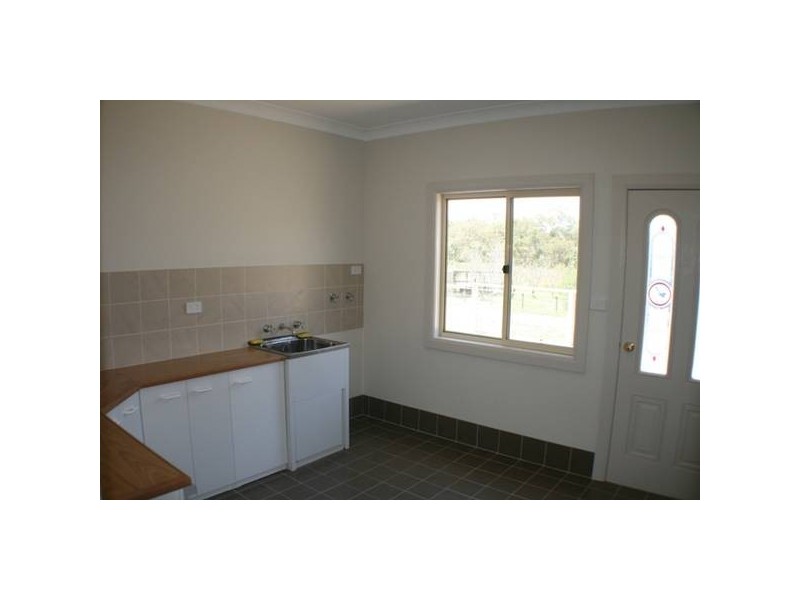 30 Oaks Road, Thirlmere NSW 2572
