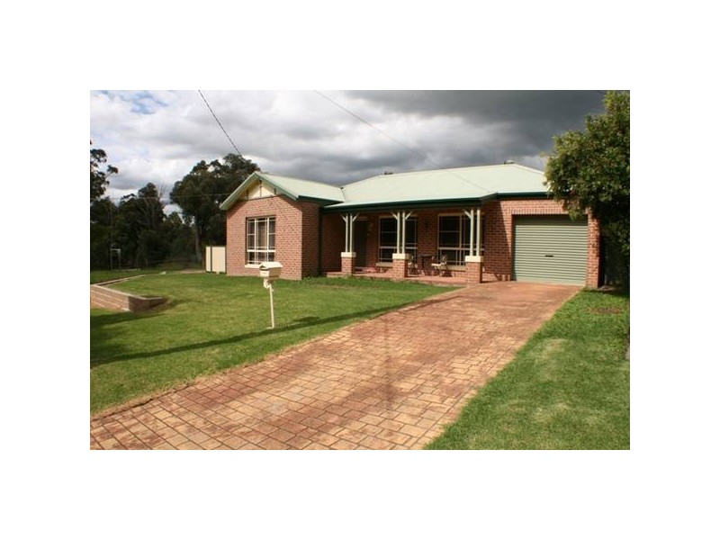 1 Ryan Street, Thirlmere NSW 2572