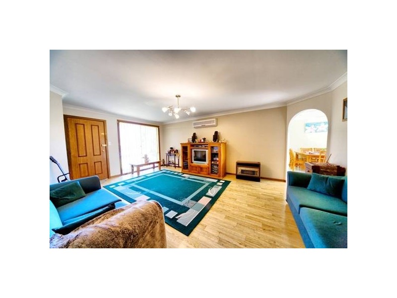 10 Westbourne Avenue, Thirlmere NSW 2572