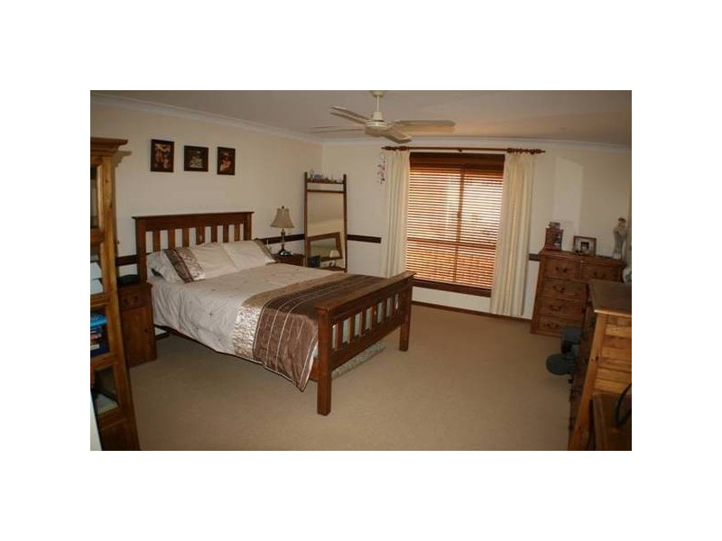 Pheasants Nest NSW 2574