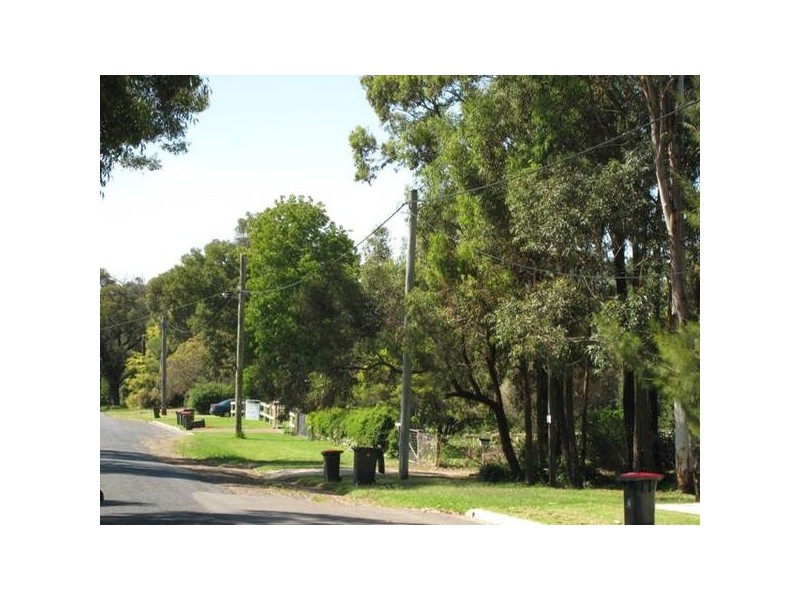 12 Thirlmere Way, Thirlmere NSW 2572