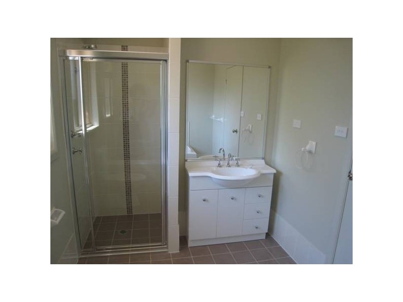 12 Thirlmere Way, Thirlmere NSW 2572