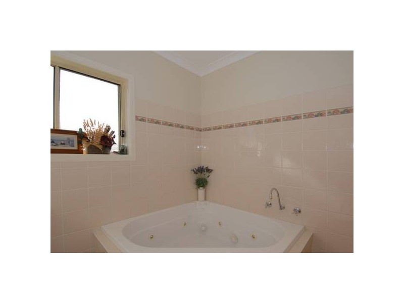 4A Antill Street, Thirlmere NSW 2572