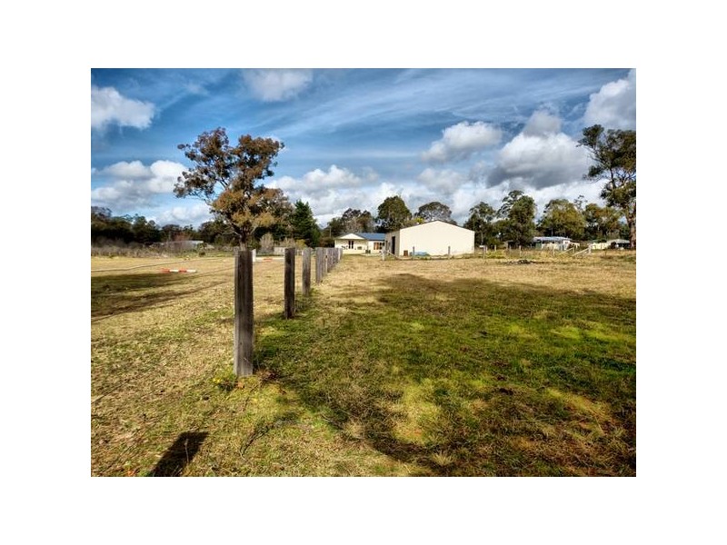 30 Oaks Road, Thirlmere NSW 2572