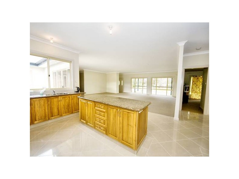 30 Oaks Road, Thirlmere NSW 2572