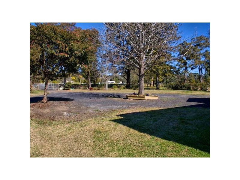 30 Oaks Road, Thirlmere NSW 2572