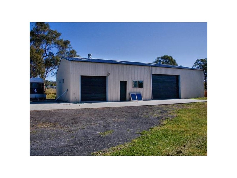 30 Oaks Road, Thirlmere NSW 2572