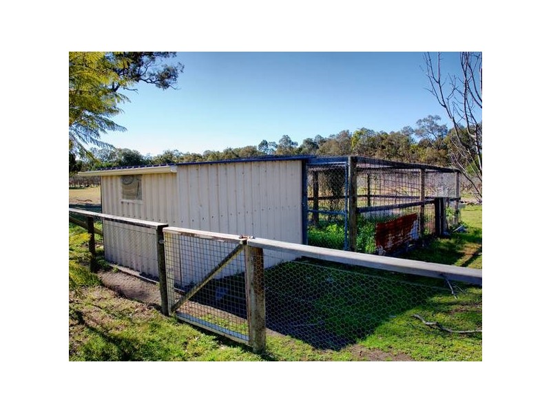 30 Oaks Road, Thirlmere NSW 2572