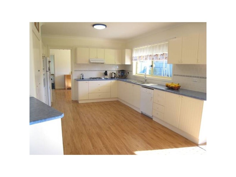 6 The Falls Road, Yerrinbool NSW 2575