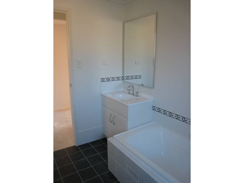 8B Mason Street, Thirlmere NSW 2572