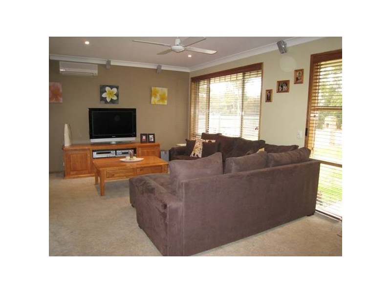 8 Western Road, Yerrinbool NSW 2575