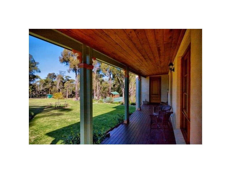 6 Dunroman Lane, Buxton NSW 2571