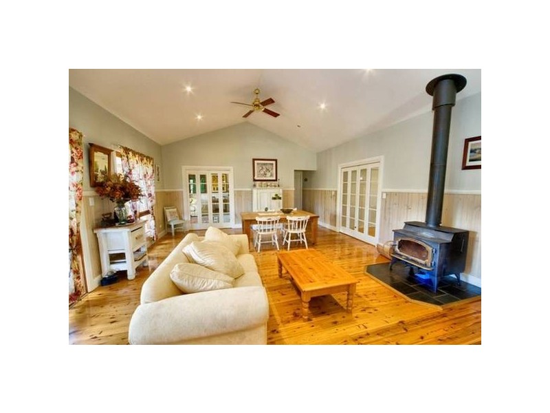6 Dunroman Lane, Buxton NSW 2571