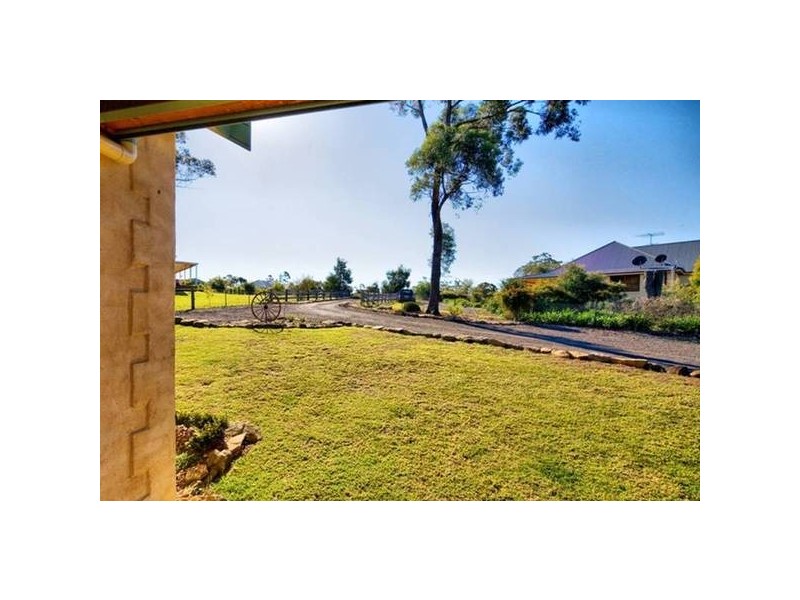 6 Dunroman Lane, Buxton NSW 2571
