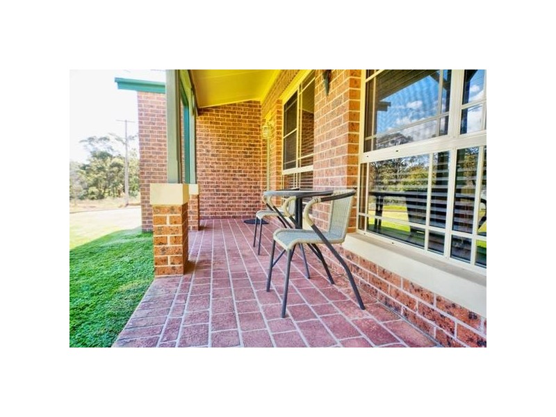 1 Ryan St, Thirlmere NSW 2572