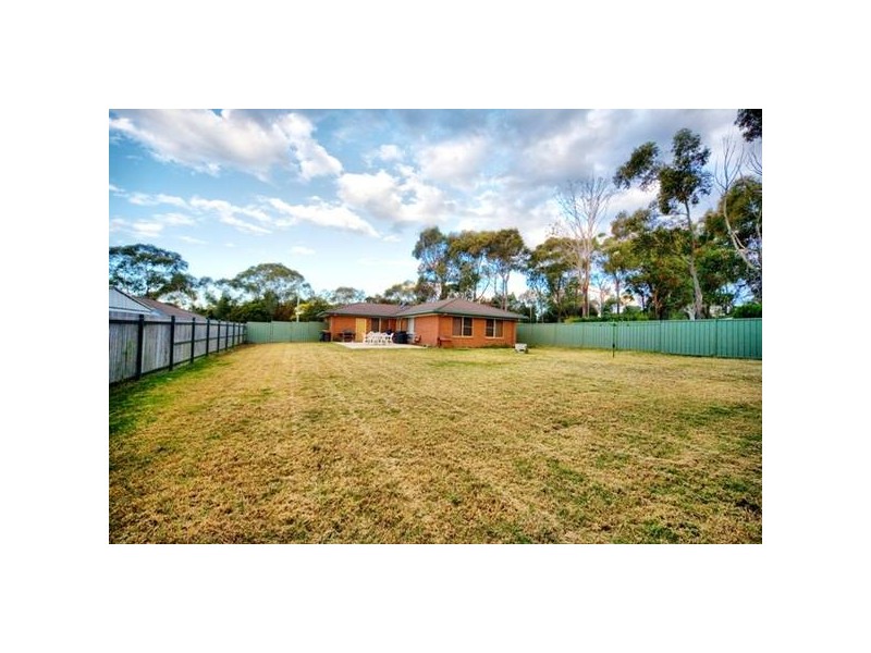 8 Western Road, Yerrinbool NSW 2575