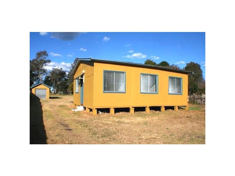 16 Milne Street, Tahmoor NSW 2573