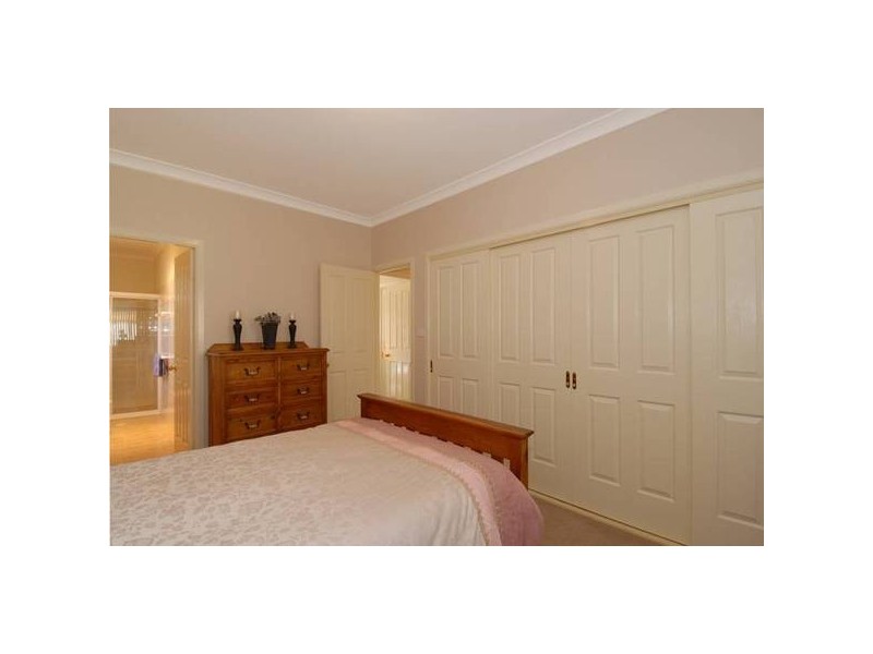 4A Antill Street, Thirlmere NSW 2572