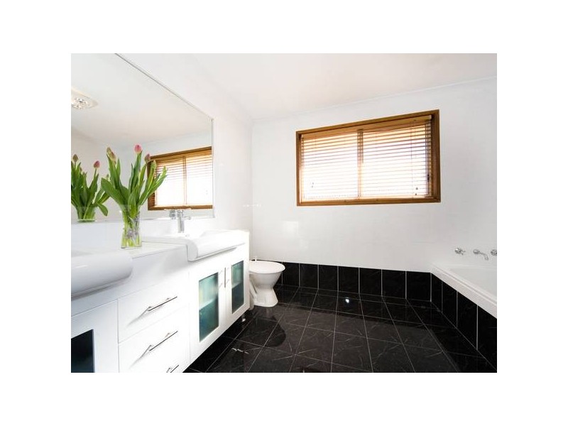 9 Mallam Road, Picton NSW 2571