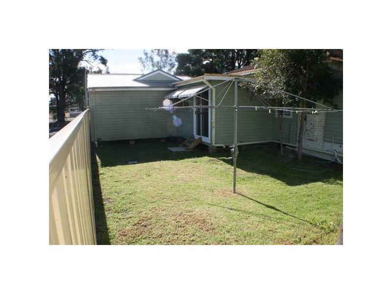 8 Mason Street, Thirlmere NSW 2572