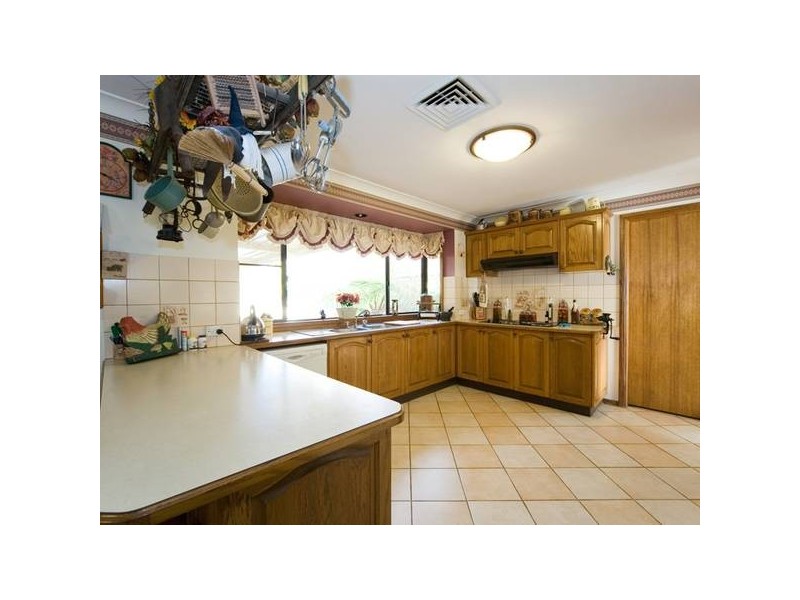 11 Marsh Place, The Oaks NSW 2570