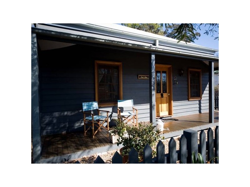 13 Campbell Street, Picton NSW 2571