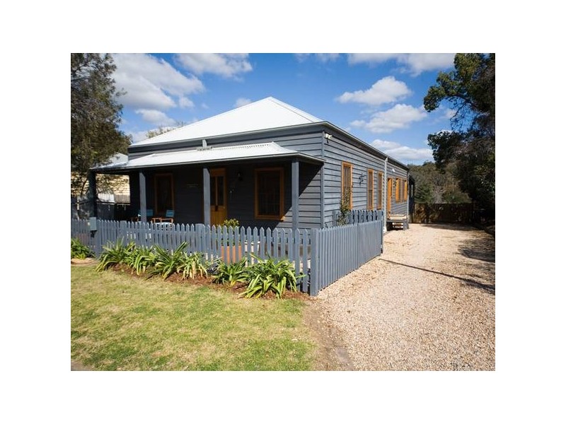 13 Campbell Street, Picton NSW 2571