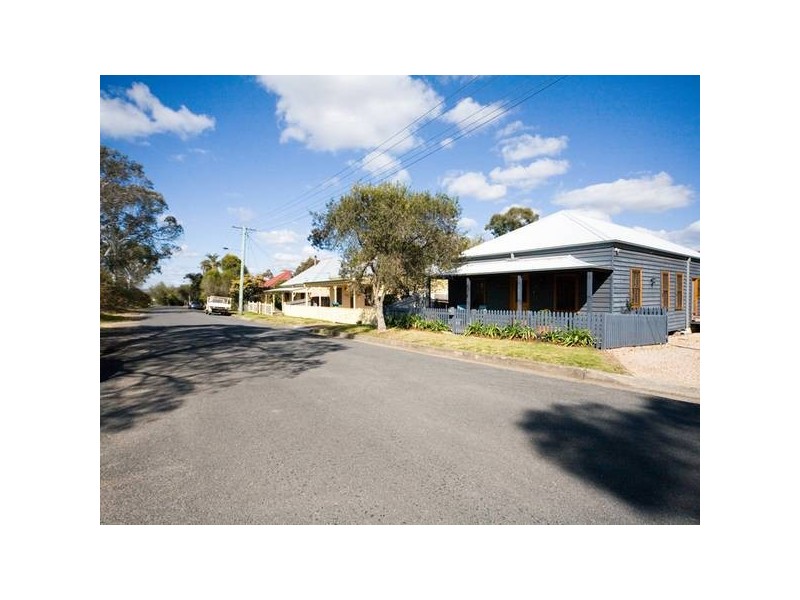 13 Campbell Street, Picton NSW 2571