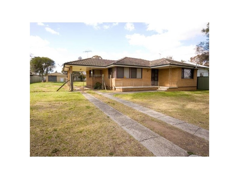 60 York Street, Tahmoor NSW 2573