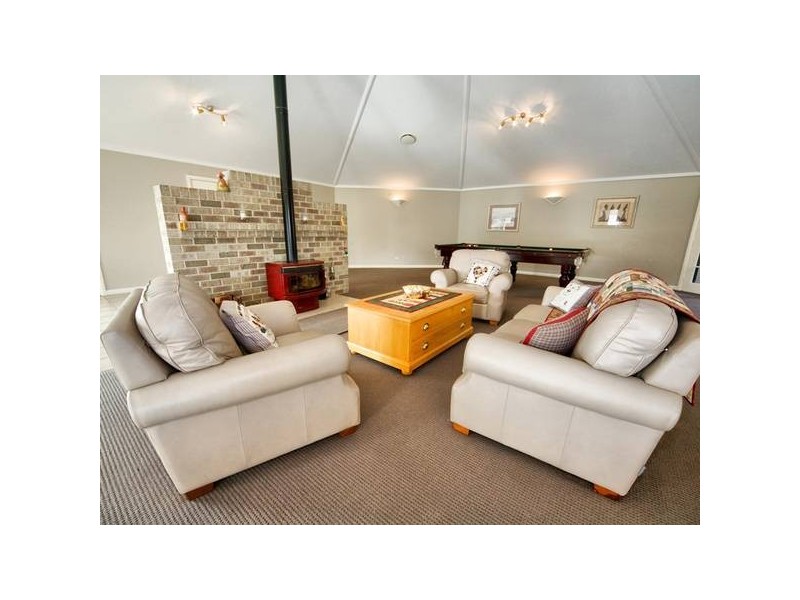 1 Weeta Street, Picton NSW 2571