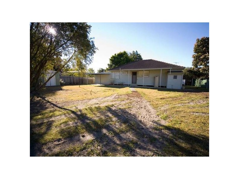 120 Close Street, Thirlmere NSW 2572