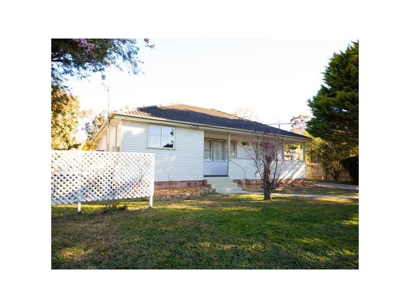 120 Close Street, Thirlmere NSW 2572