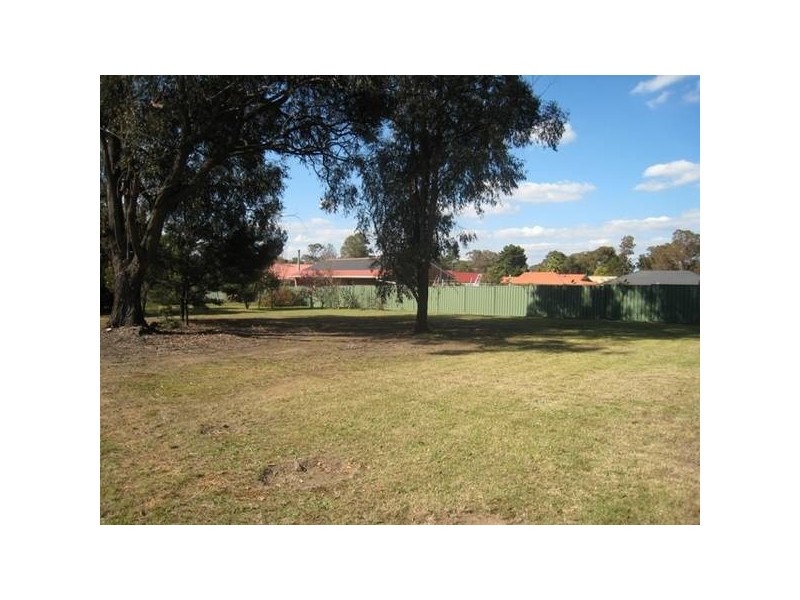 121 Close Street, Thirlmere NSW 2572