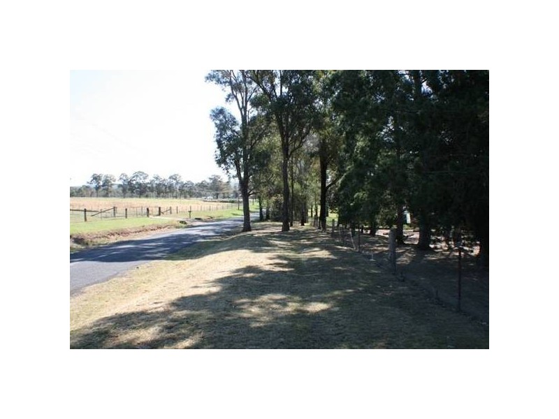 95 Burns Road, Thirlmere NSW 2572
