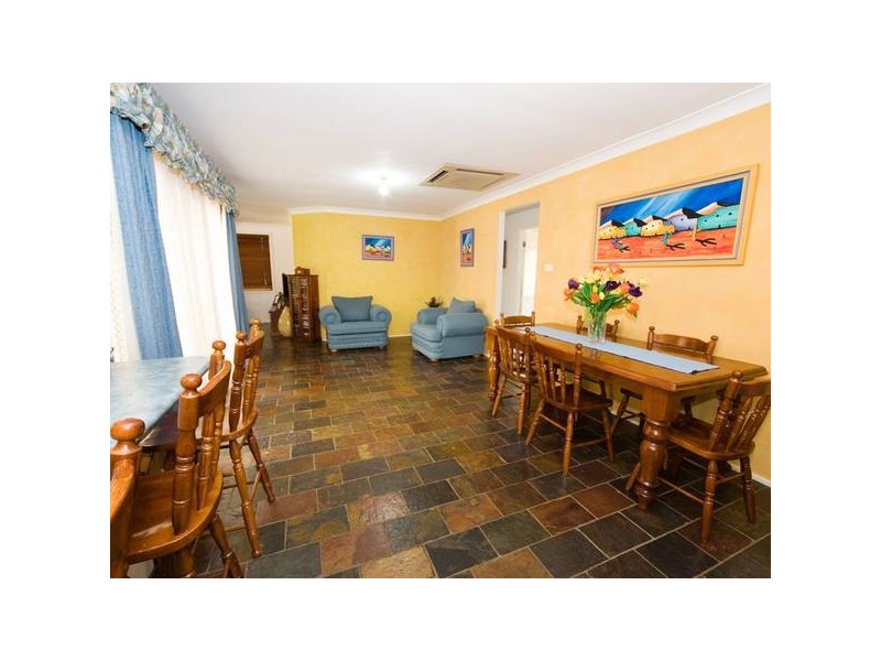 6 Windsor Place, Bargo NSW 2574