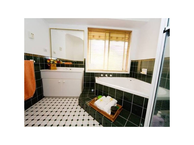 6 Windsor Place, Bargo NSW 2574