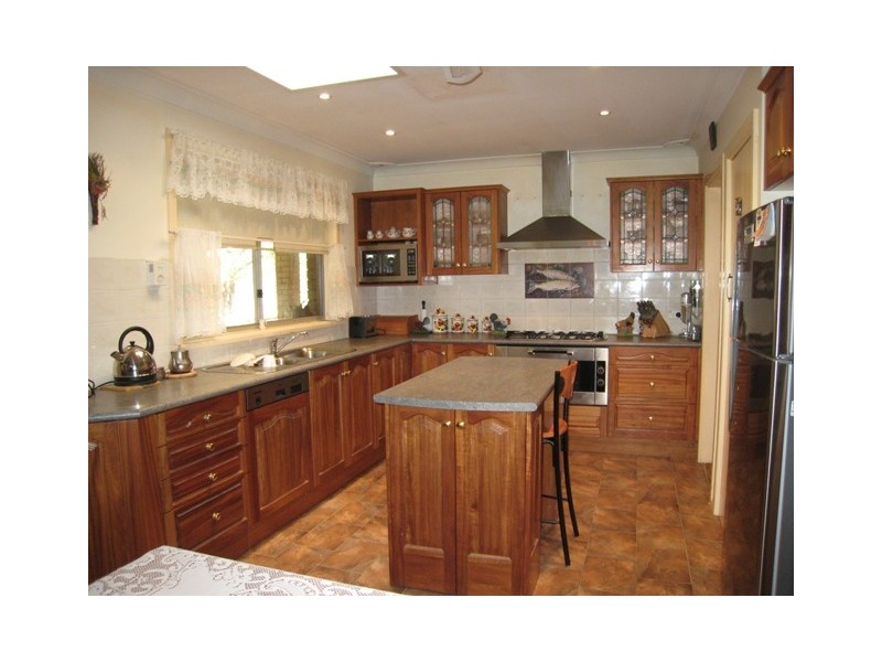 325 Oaks Road, Thirlmere NSW 2572