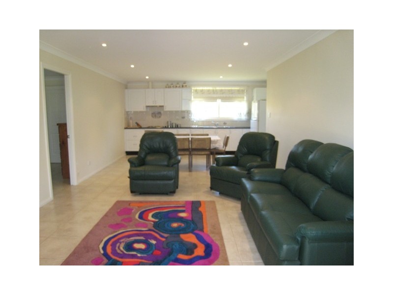 325 Oaks Road, Thirlmere NSW 2572