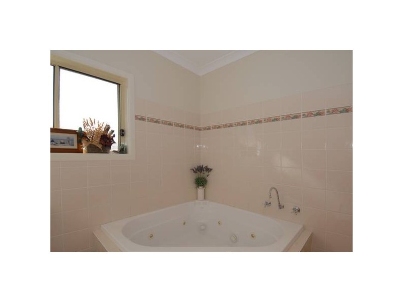 4A Antill Street, Thirlmere NSW 2572