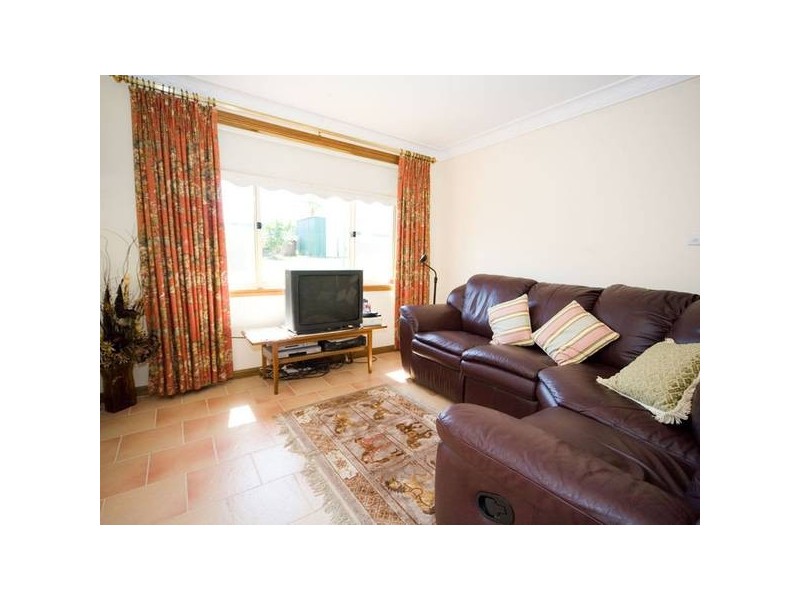 19B Edward Street, The Oaks NSW 2570