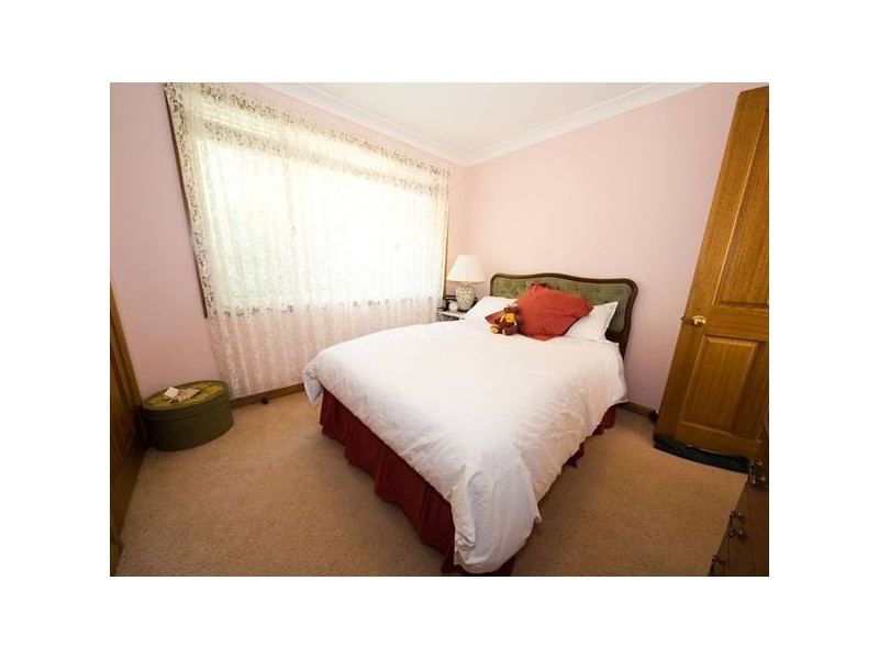 19B Edward Street, The Oaks NSW 2570