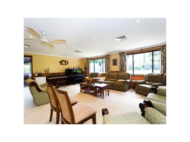 11 Haddon Place, Picton NSW 2571