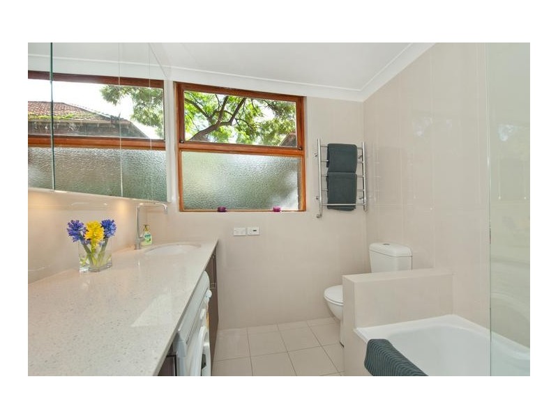 1/4 Loftus Street, Ashfield NSW 2131