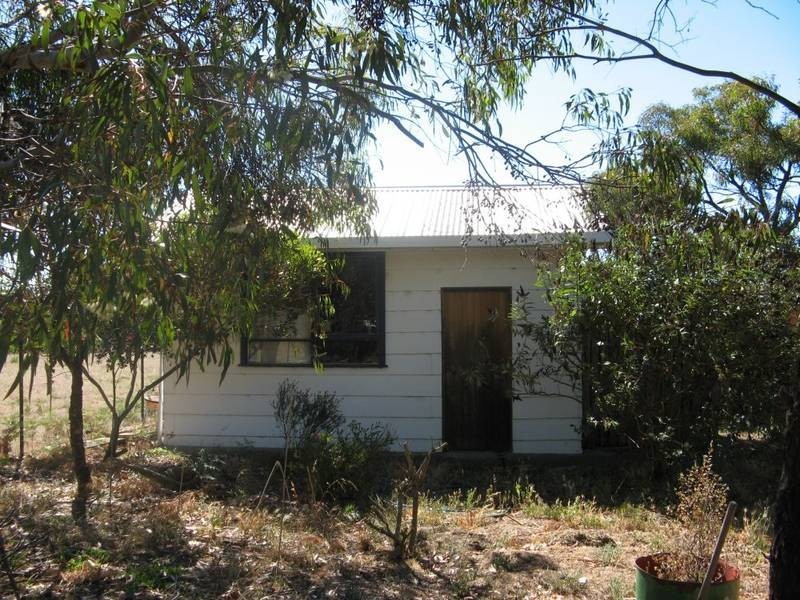 16 Erle Street, Carlton River TAS 7173