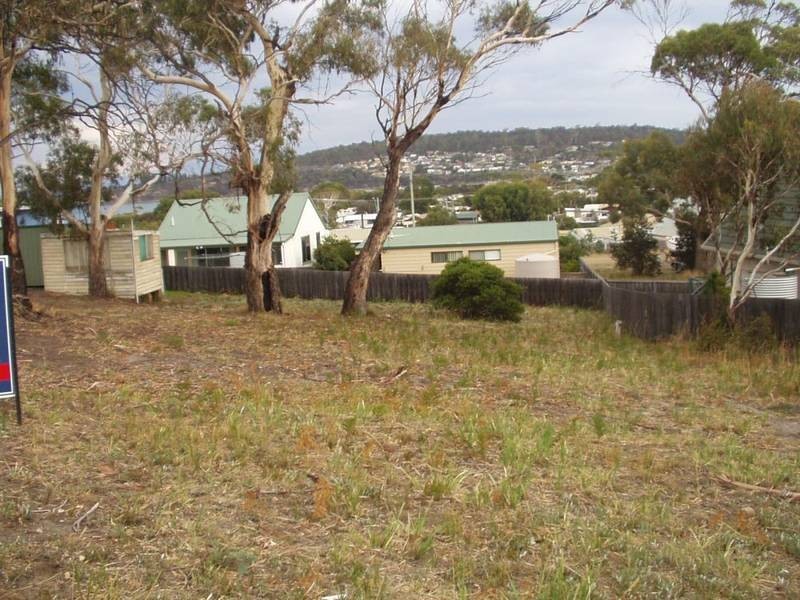 1 Spiraea Street, Primrose Sands TAS 7173