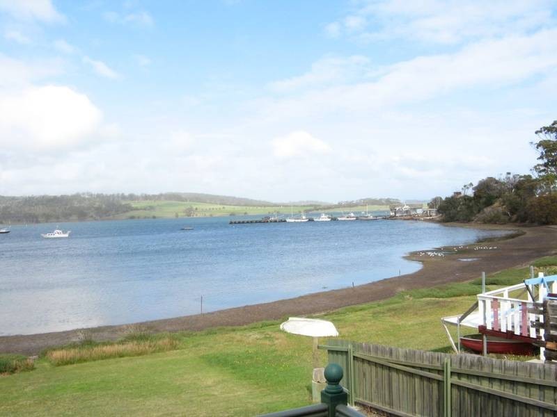 99 Arthur Highway, Dunalley TAS 7177