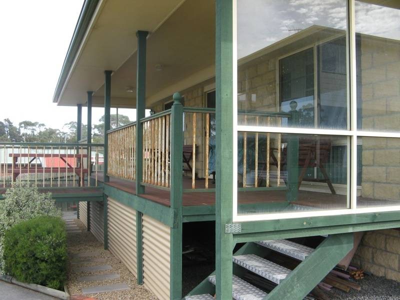99 Arthur Highway, Dunalley TAS 7177